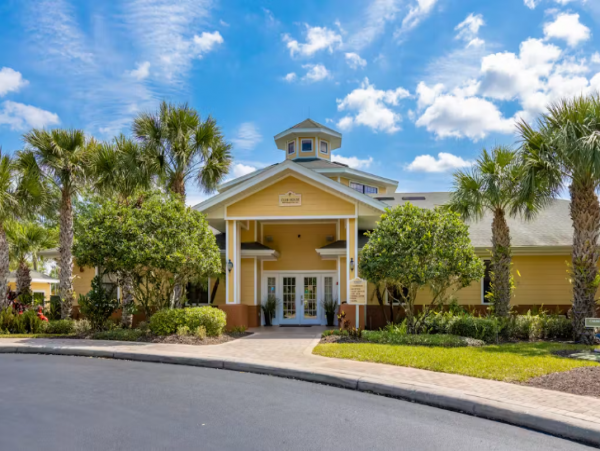Spacious Kissimmee Condo Near Disney, Pool & Hot Tub