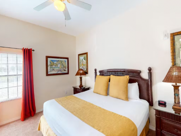 Spacious Kissimmee Condo Near Disney, Pool & Hot Tub