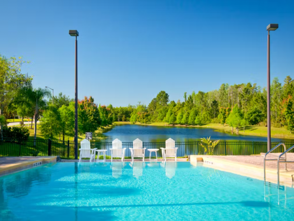 Spacious Kissimmee Condo Near Disney, Pool & Hot Tub