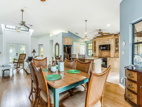 Naples Condo 961347