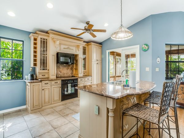 Naples Condo 961347