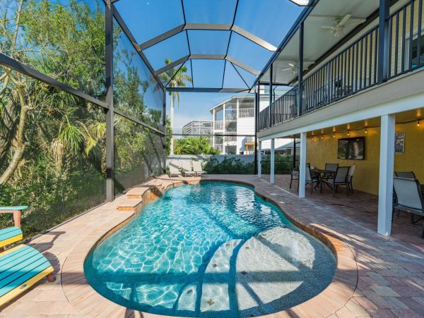 Five Bedroom Fort Myers Vacation Pool Home Walk To Beach