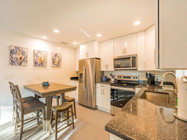 Five Bedroom Fort Myers Vacation Pool Home Walk To Beach