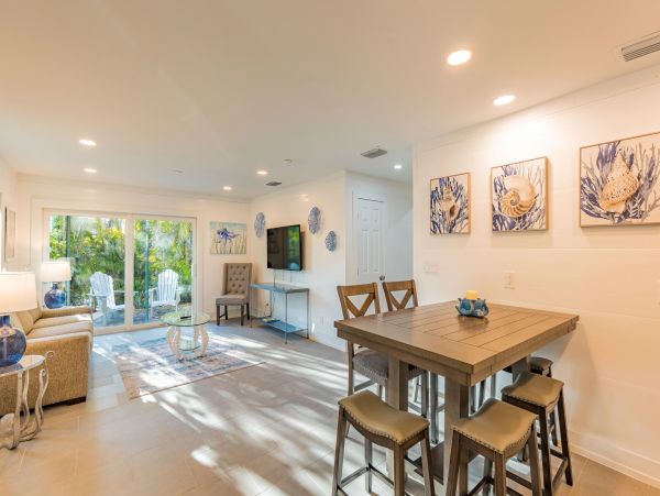 Five Bedroom Fort Myers Vacation Pool Home Walk To Beach