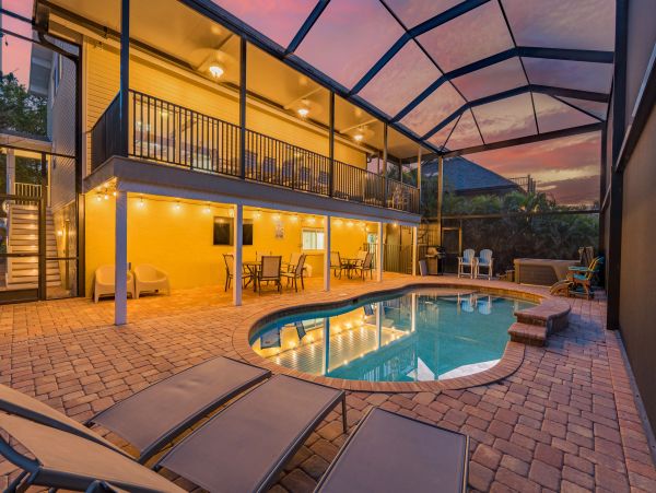 Five Bedroom Fort Myers Vacation Pool Home Walk To Beach
