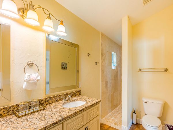 Five Bedroom Fort Myers Vacation Pool Home Walk To Beach
