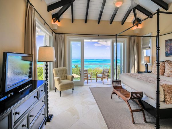 Luxury Four Bedroom Turks and Caicos Home Sleep 8