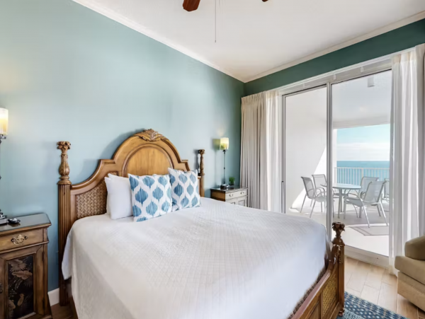 Beachfront Condo with 3 Bedrooms & Incredible Views
