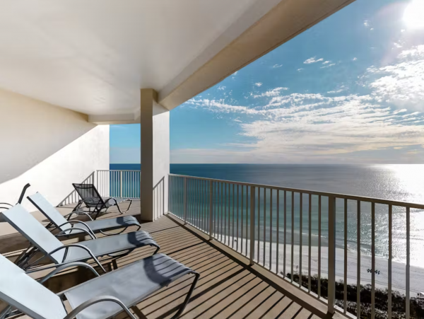 Beachfront Condo with 3 Bedrooms & Incredible Views