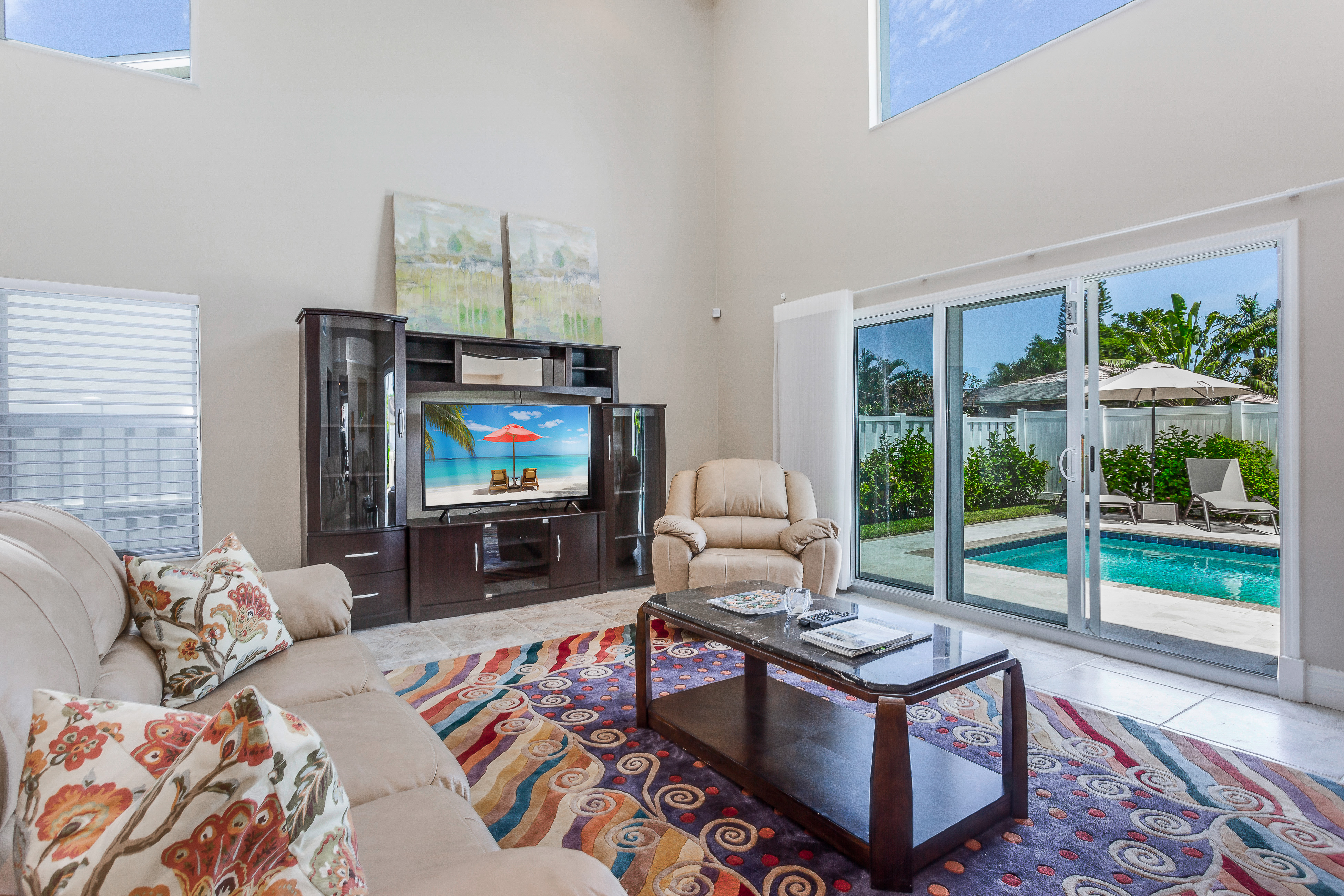 Beautiful 3 Bedroom Home with Private Pool in Naples