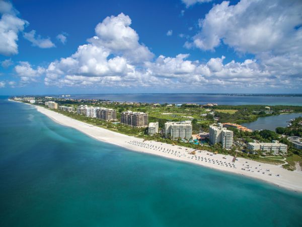 Longboat Key 2 Bedroom Vacation Villa Walk to Beach & Bay