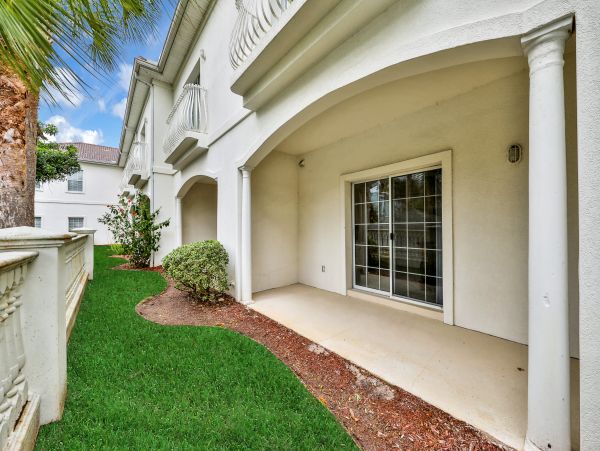 St. Augustine Home 961558
