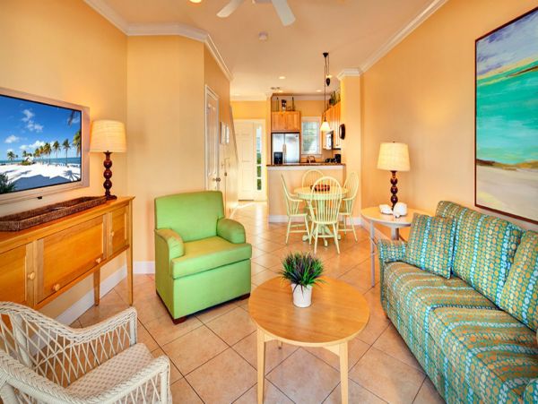 Beautiful 2 Bedroom Resort Home in Marathon Ocean Views