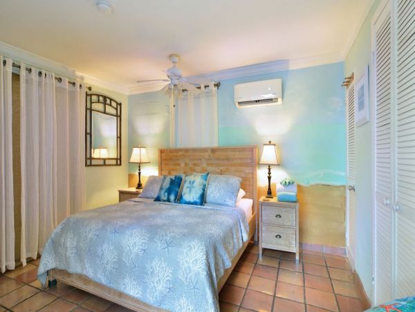 Four Bedroom Florida Key Vacation Pool Home