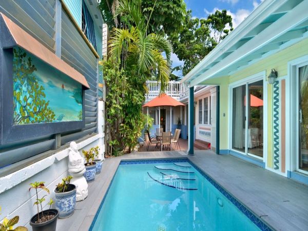 Four Bedroom Florida Key Vacation Pool Home