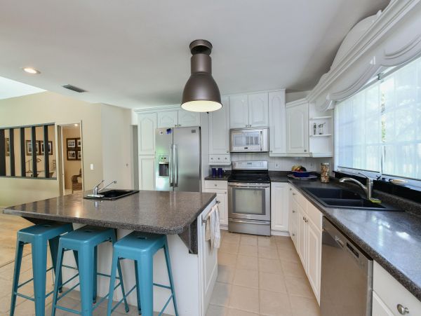 Charming 4 Bedrooms Sarasota Vacation Pool Home - 8 Guests