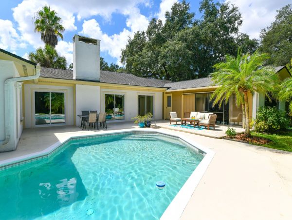 Charming 4 Bedrooms Sarasota Vacation Pool Home - 8 Guests