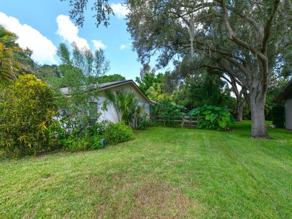 Charming 4 Bedrooms Sarasota Vacation Pool Home - 8 Guests