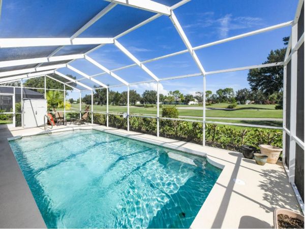Beautiful 3 Bedrooms Vacation Pool Home in Bradenton Beach