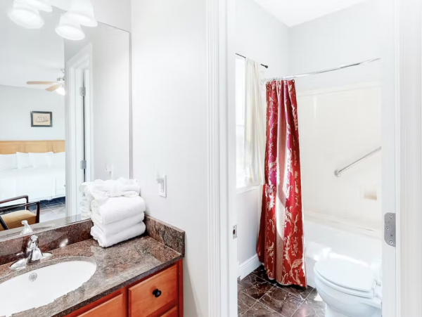 Gulf Front Triplex Beach Boardwalk & WIFI Sleeps 30 Guests