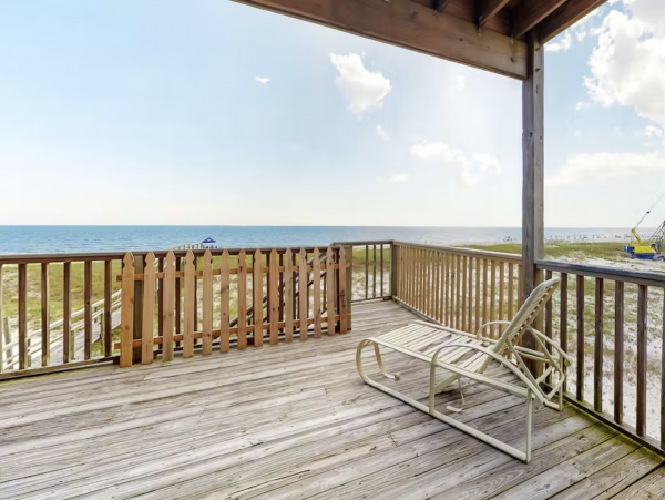 Gulf Front Triplex Beach Boardwalk & WIFI Sleeps 30 Guests