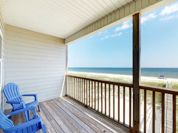 Gulf Front Triplex Beach Boardwalk & WIFI Sleeps 30 Guests