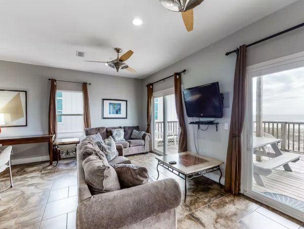 Gulf Front Triplex Beach Boardwalk & WIFI Sleeps 30 Guests