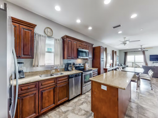 Gulf Front Triplex Beach Boardwalk & WIFI Sleeps 30 Guests