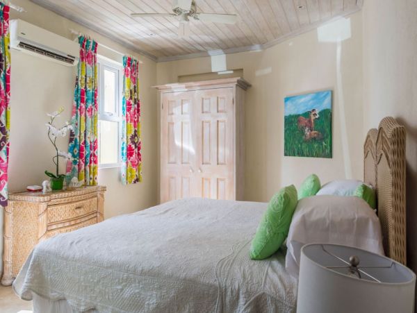 Beachfront Four Bedroom Vacation Home in Barbados