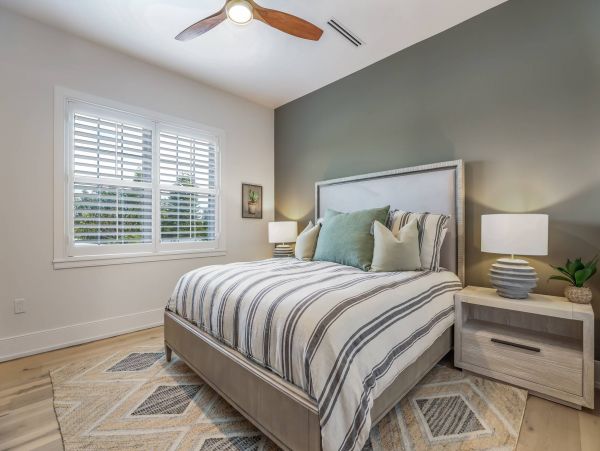 Beautiful 4 Bedroom Canal Front Home in Anna Maria Island