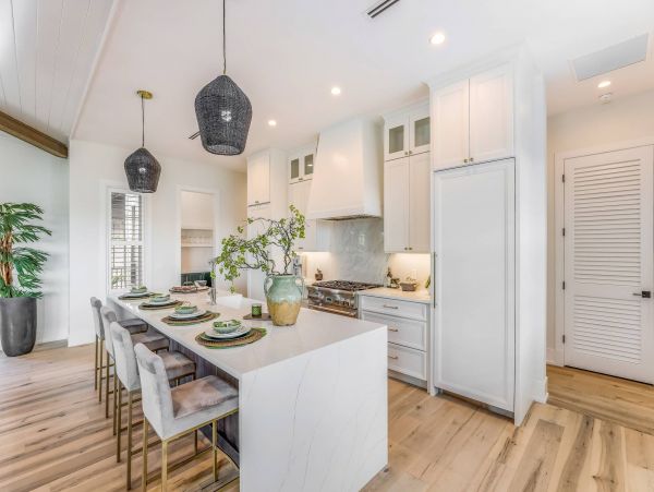 Beautiful 4 Bedroom Canal Front Home in Anna Maria Island