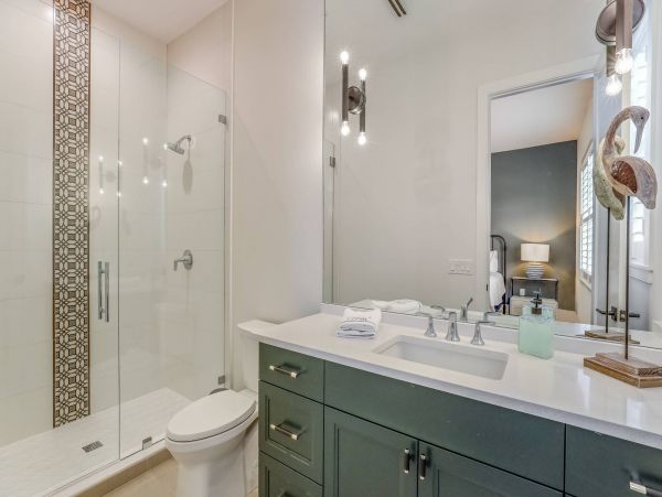 Beautiful 4 Bedroom Canal Front Home in Anna Maria Island