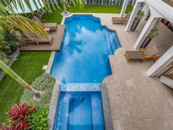 Beautiful 4 Bedroom Canal Front Home in Anna Maria Island