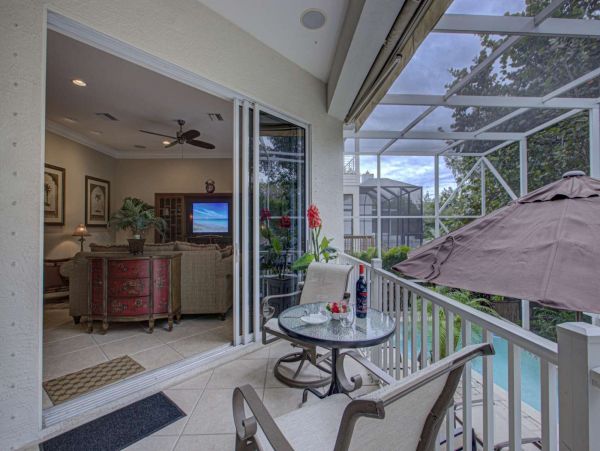 Siesta Key Four Bedroom Canal Front Home Walk to Beach