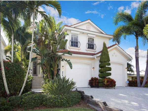 Siesta Key Four Bedroom Canal Front Home Walk to Beach