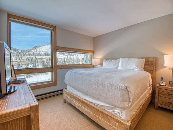 Mountain View Three Bedroom Rental Condo in Vail