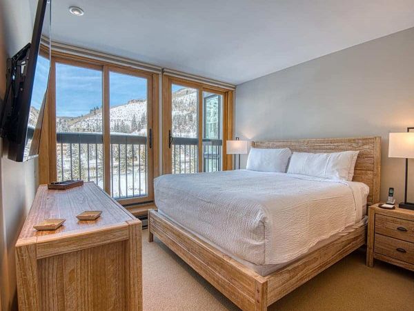 Mountain View Three Bedroom Rental Condo in Vail