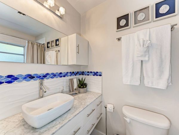 Sarasota Two Bedroom Vacation Home with Private Pool