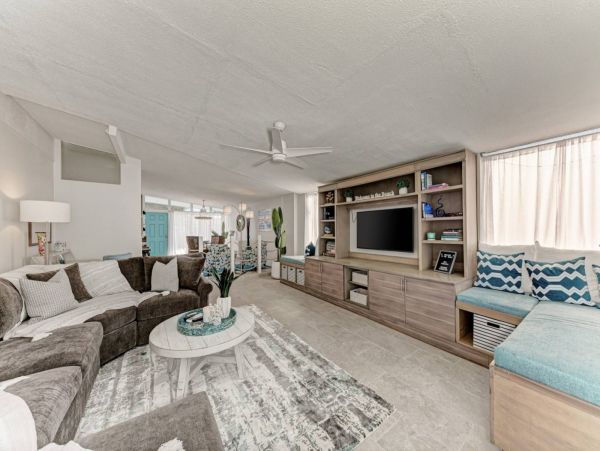 Sarasota Two Bedroom Vacation Home with Private Pool