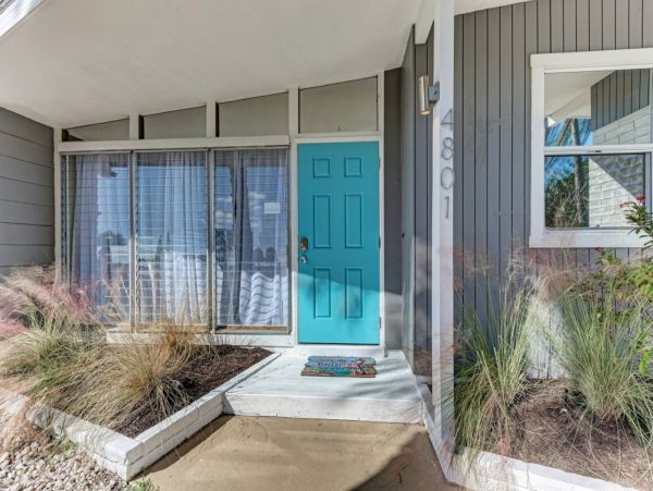 Sarasota Two Bedroom Vacation Home with Private Pool