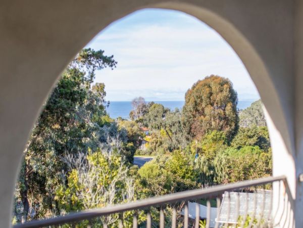La Jolla Luxury Vacation Rental Sleeps Ten Guests