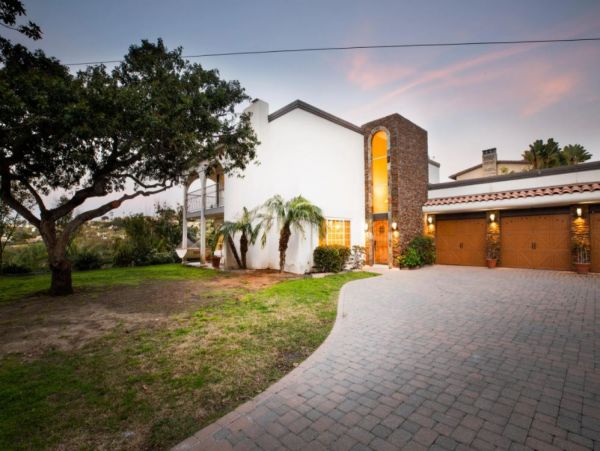 La Jolla Luxury Vacation Rental Sleeps Ten Guests
