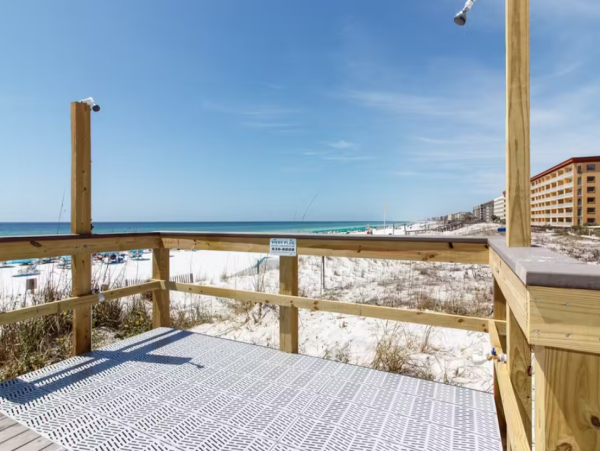 Beautiful 3 Bedroom Vacation Condo with Great Views