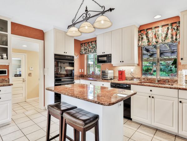 Anna Maria Island Holmes Beach Home 962200