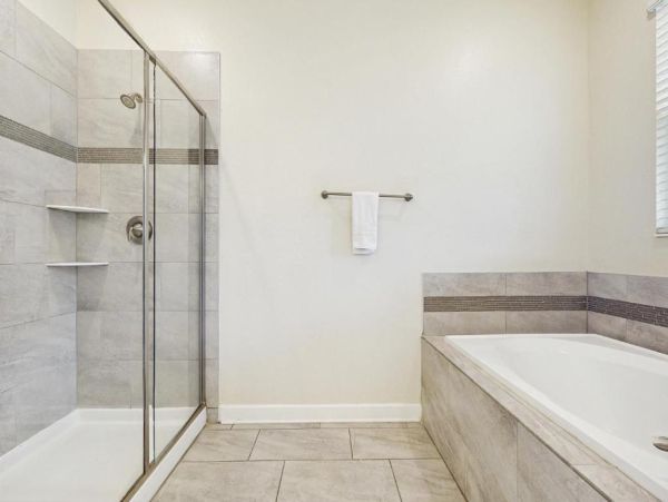 Luxurious Modern Home with Private Pool & Spa in Davenport