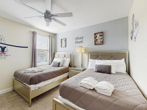 Luxurious Modern Home with Private Pool & Spa in Davenport