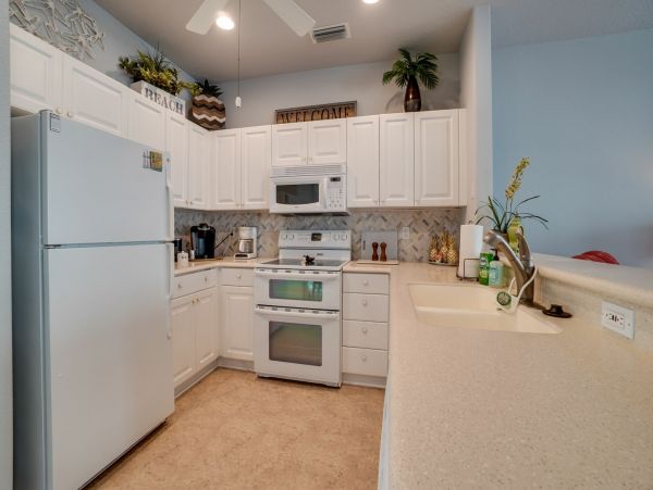 Beautiful Gulf to Bay 4 Bedroom Townhome in Bradenton Beach