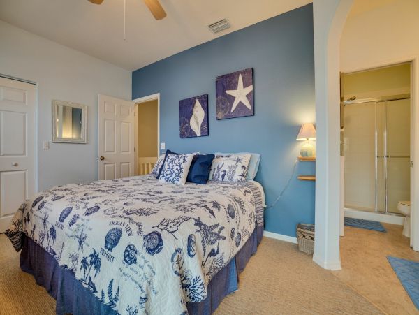 Beautiful Gulf to Bay 4 Bedroom Townhome in Bradenton Beach