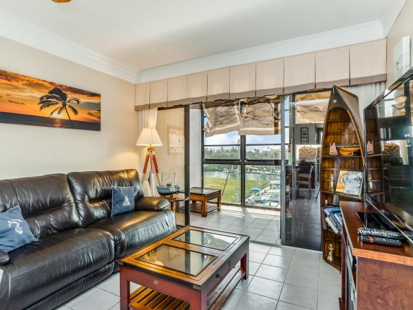 Naples Condo 962309