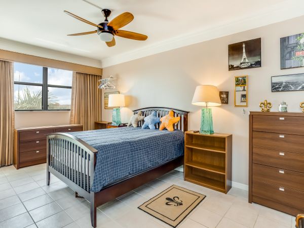 Naples Condo 962309